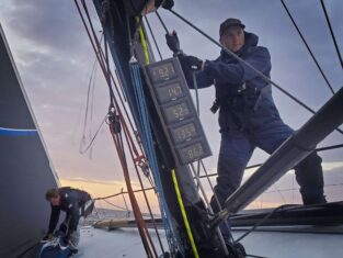 Midshipman crew on Kodiak